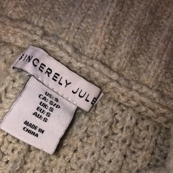 SINCERELY JULES chunky knit ivory color sweater size small - Picture 4 of 6